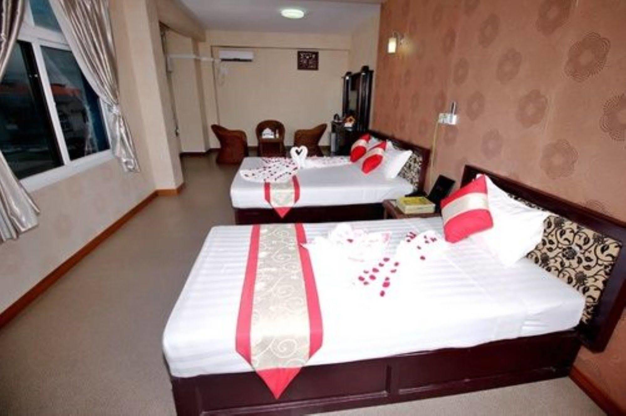 Diamond Crown Hotel Gyogon Exteriör bild